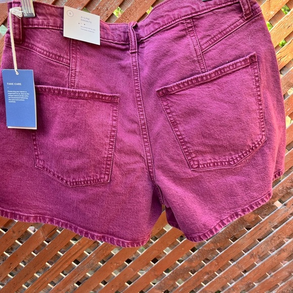 🔴Universal Thread Purple Jean Shorts Distressed Style🔴‎ - Picture 2 of 3